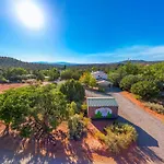 Serene Home- Sleeps 16 - Pet Friendly - Hot Tub - Pool -2 Kitchens!