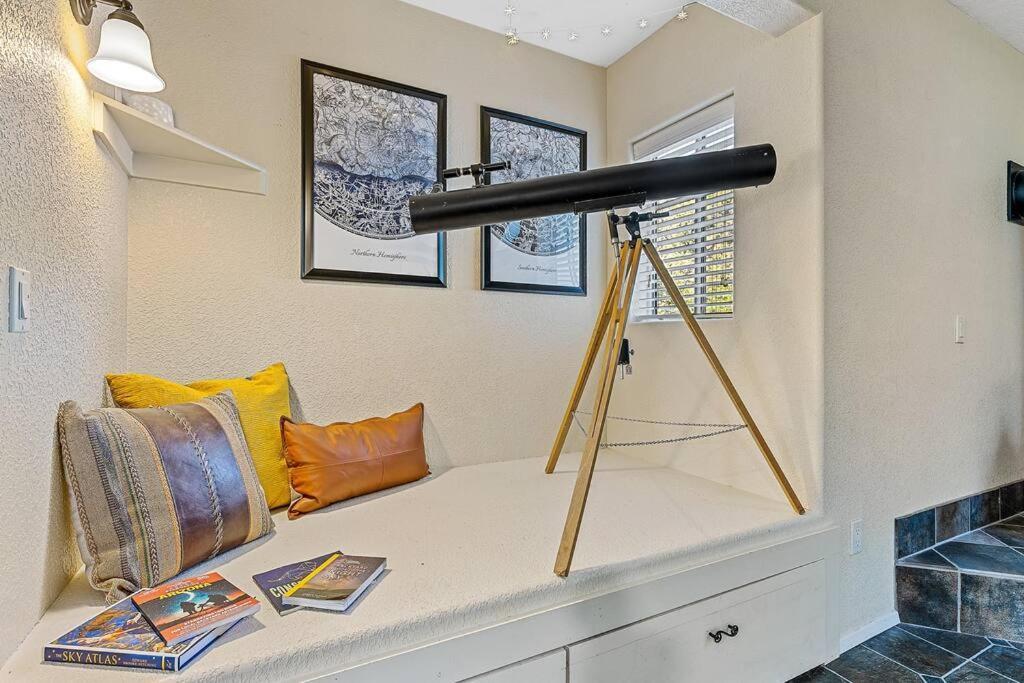 Holiday home Serene Home- Sleeps 16 - Pet Friendly - Hot Tub - Pool -2 Kitchens! Sedona